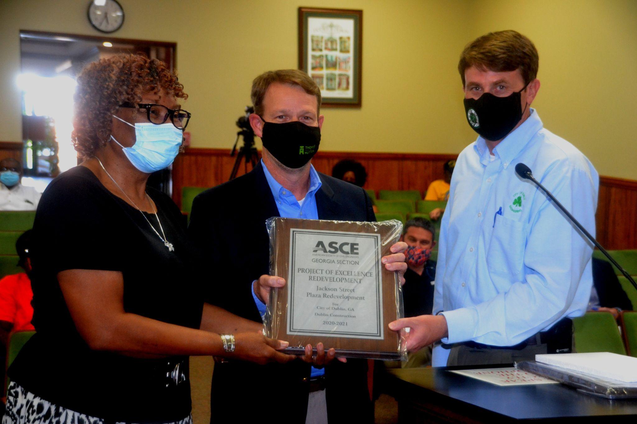 T&H Presents ASCE Award to Dublin Mayor and Engineering Director Thomas & Hutton